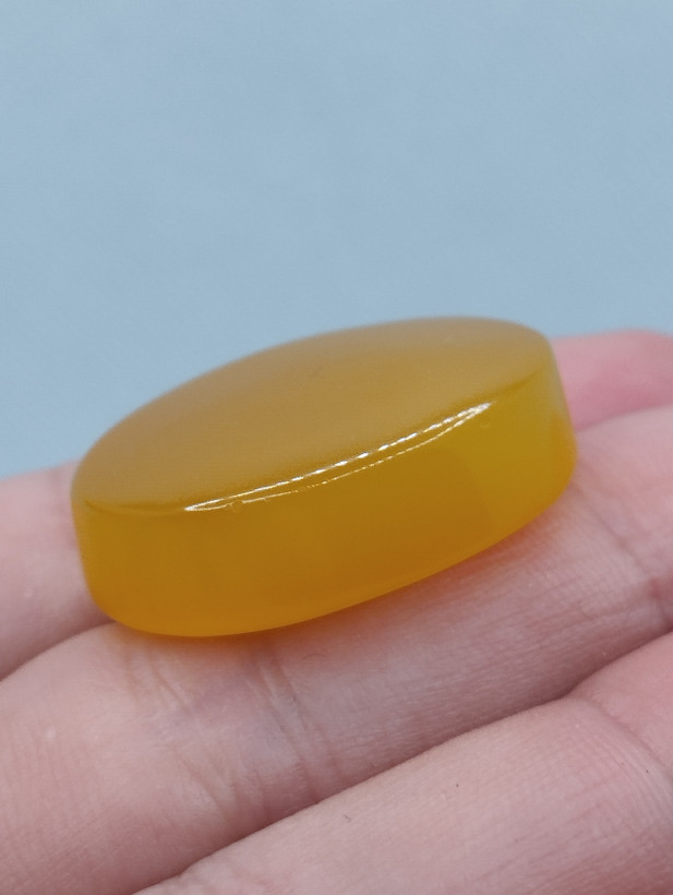 نگین عقیق زرد لانه زنبوری اصل خراسان مناسب حکاکی و دعای شرف الشمس کد N013