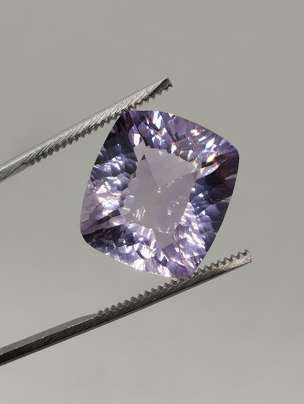 نگین آمیتیست برزیلی طبیعی و معدنی ، بدون هیت، تراش با کیفیت ،کد N383