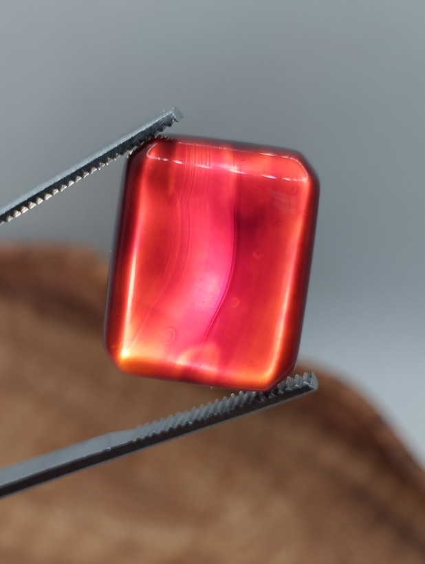 نگین عقیق سرخ خراسان ، اصل و با رنگ طبیعی، کدN۴۱۱