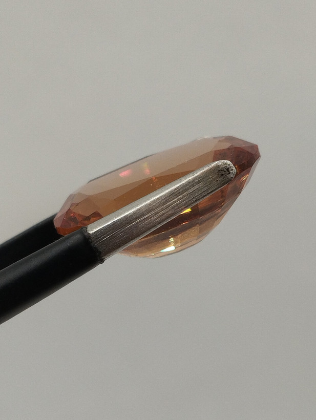 نگین الکساندریت، تراش بیضی( oval cut) کد N415