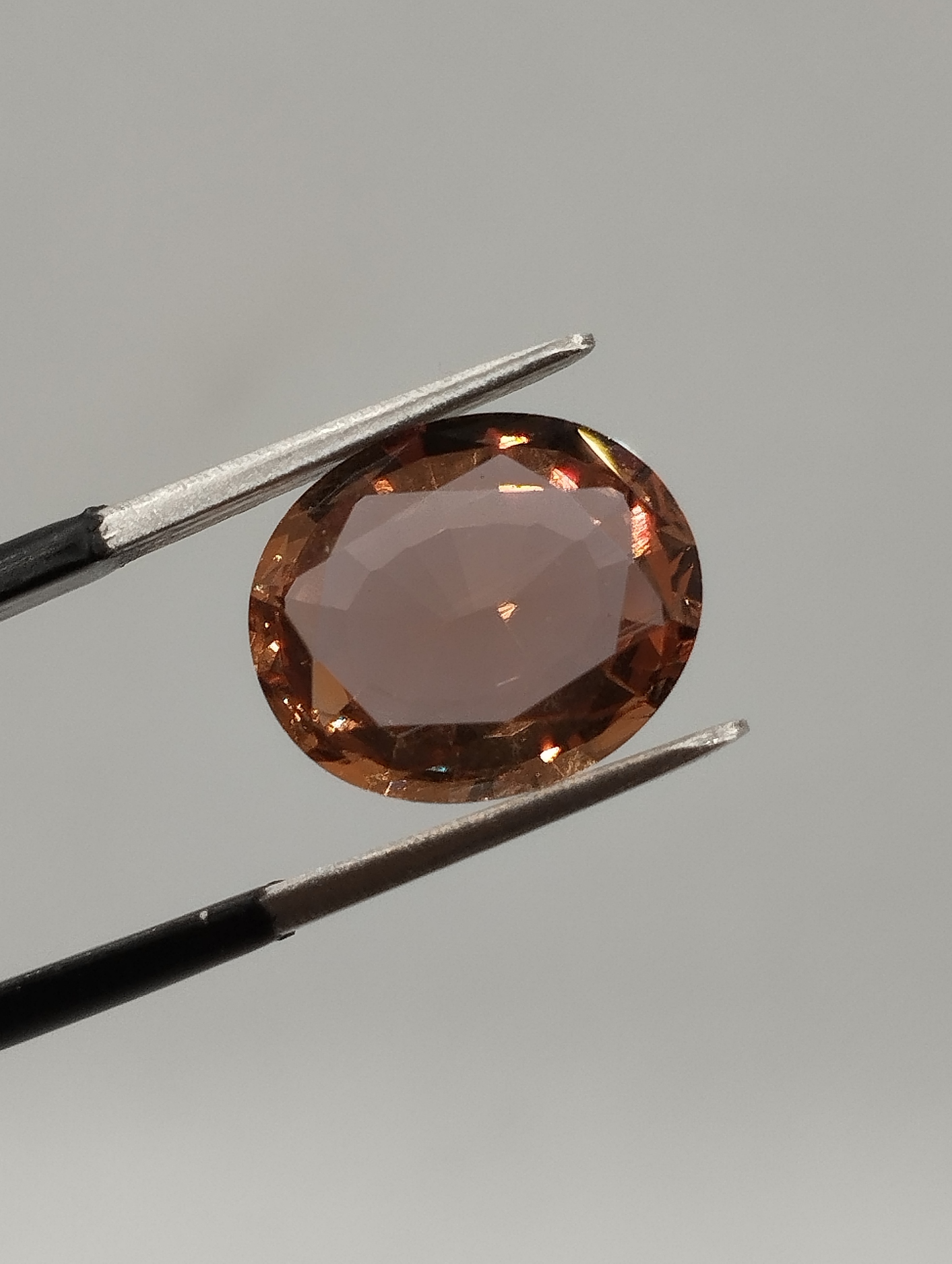 نگین الکساندریت، تراش بیضی( oval cut)  کد N41۷