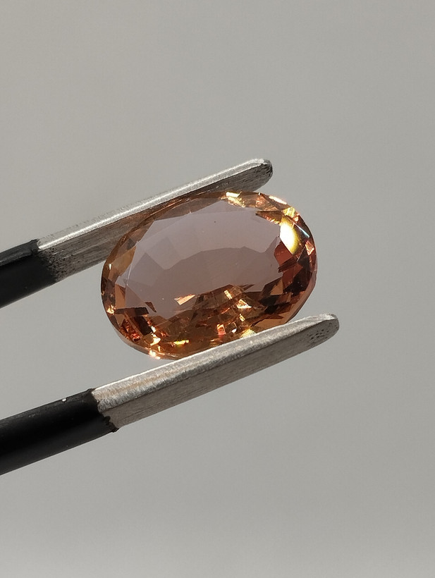 نگین الکساندریت، تراش بیضی( oval cut) کد N41۷