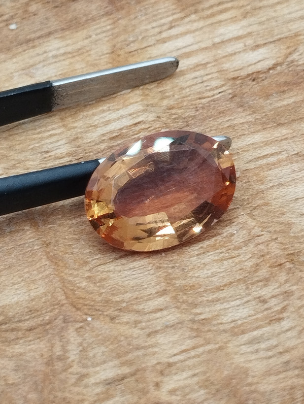 نگین الکساندریت، تراش بیضی( oval cut) کد N۴۲۰