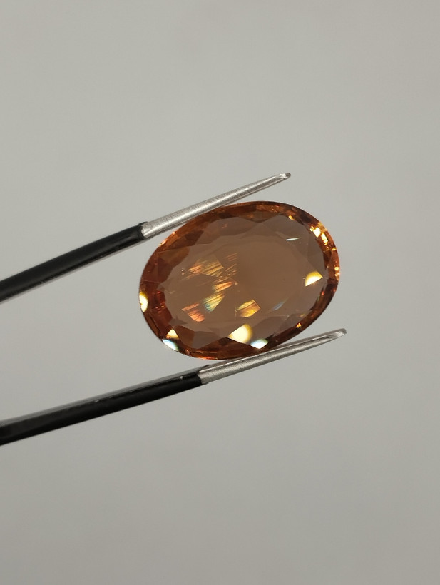 نگین الکساندریت، تراش بیضی( oval cut) کد N4۲۲