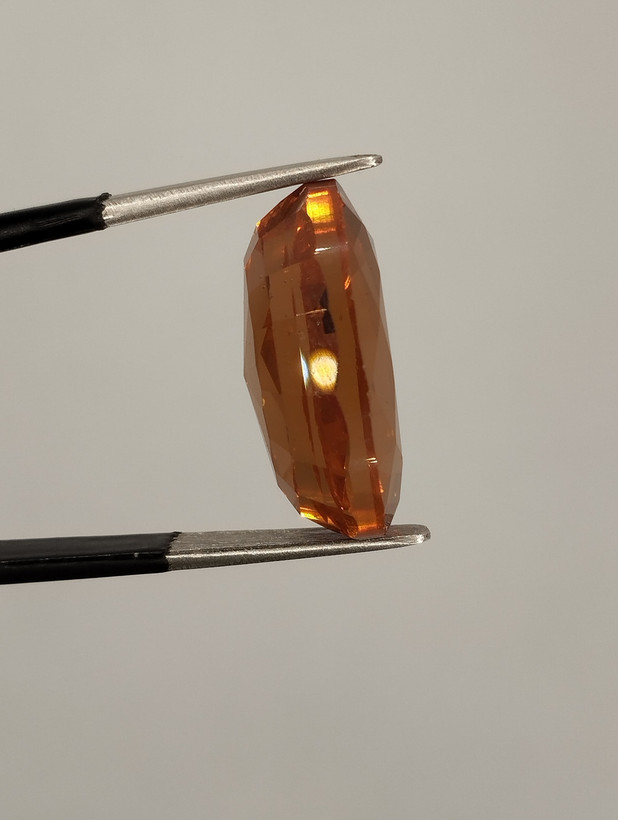 نگین الکساندریت، تراش بیضی( oval cut) کد N4۲۲