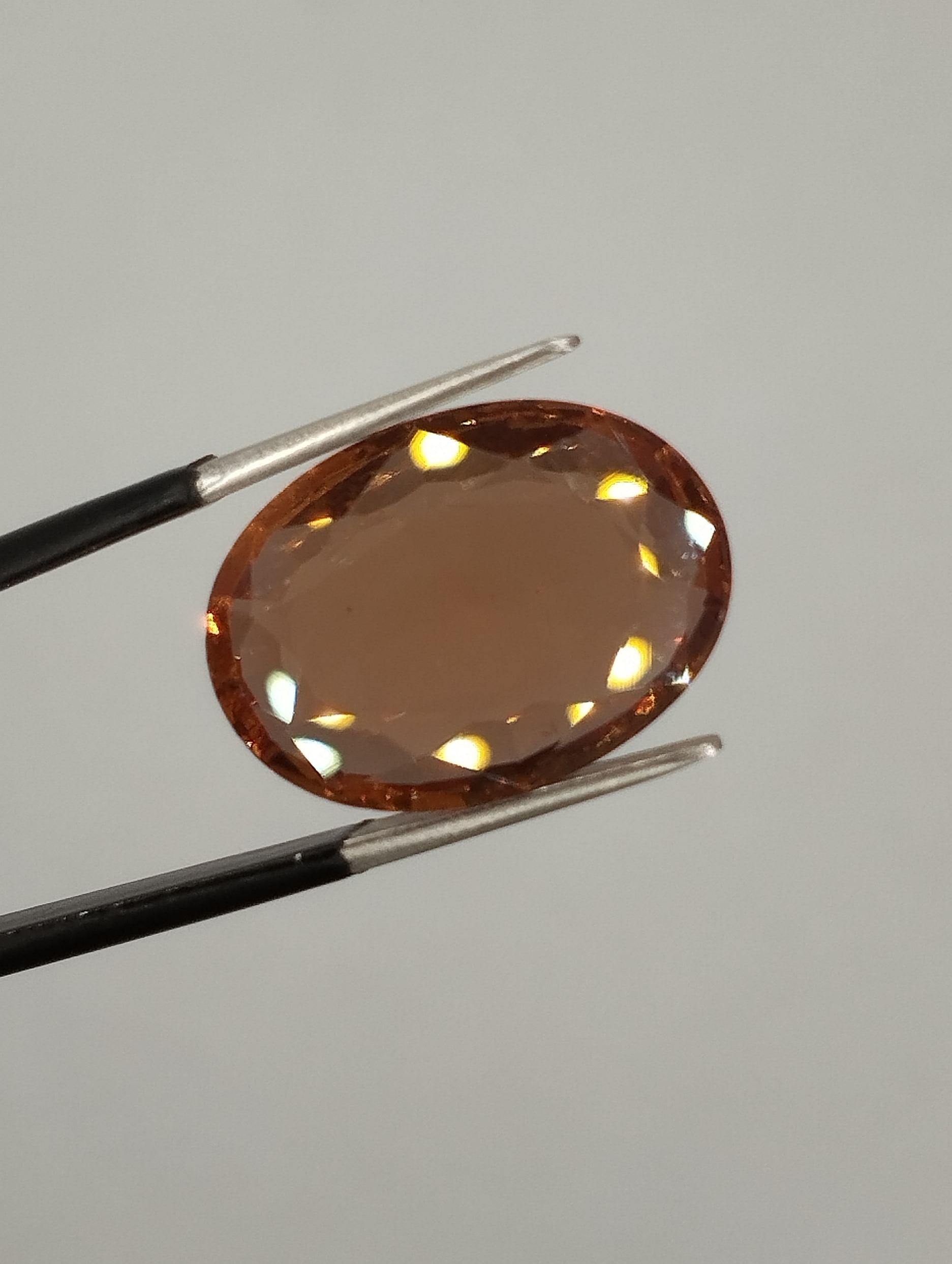 نگین الکساندریت، تراش بیضی( oval cut)  کد N4۲۲