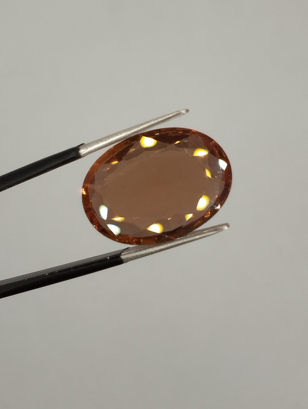 نگین الکساندریت، تراش بیضی( oval cut) کد N4۲۲