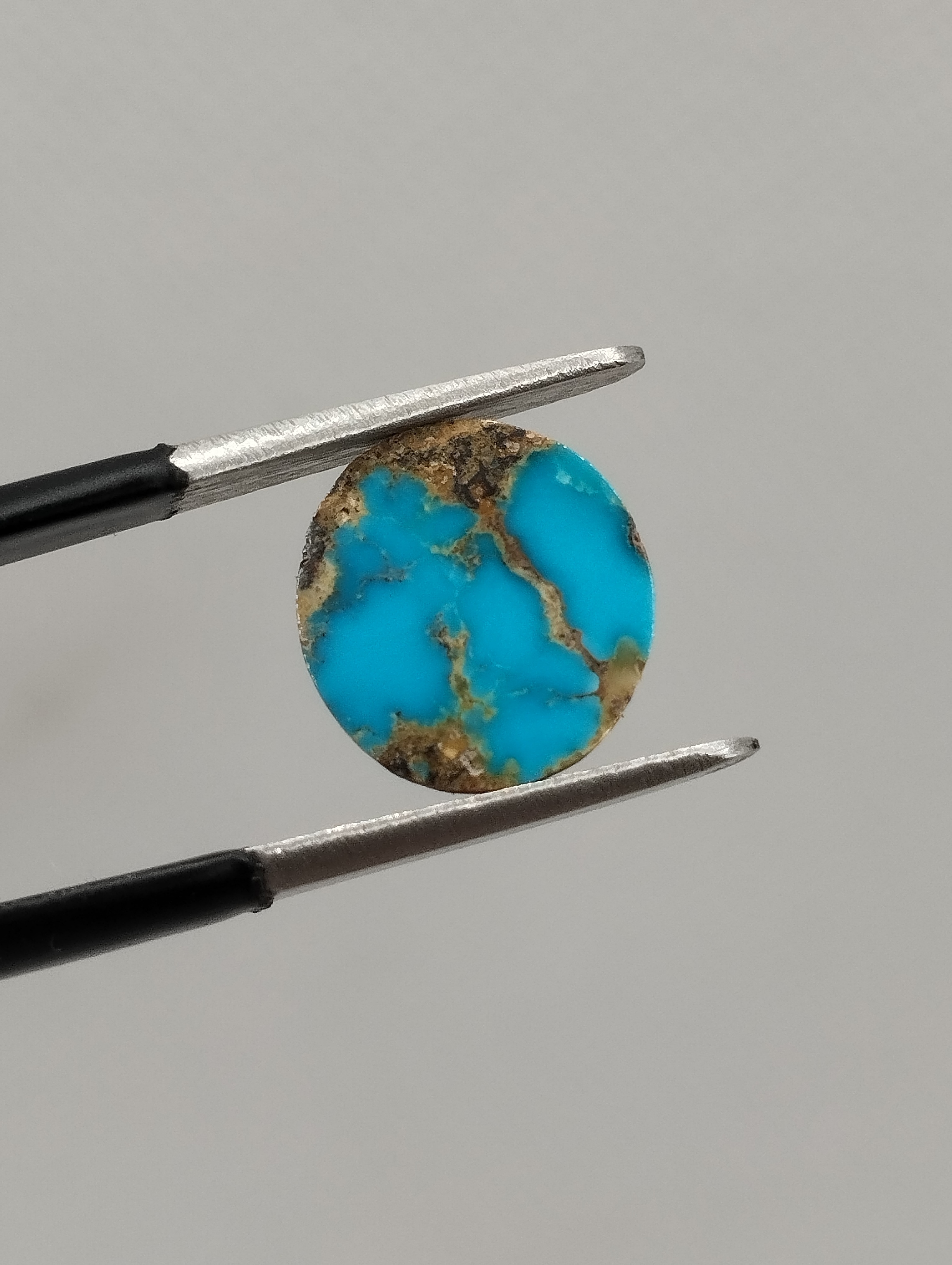 نگین فیروزه نیشابور اصل، کدF۱۳۶